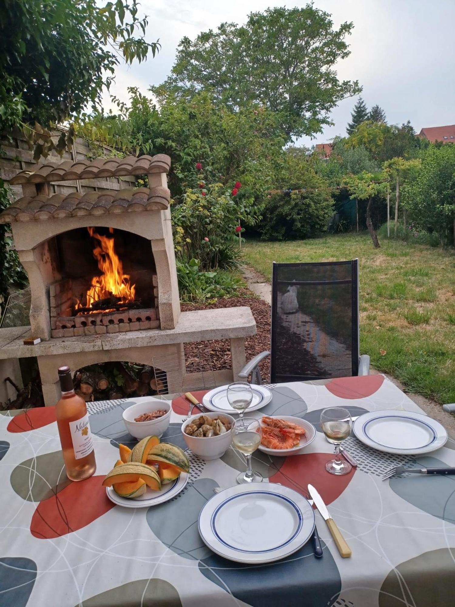 Nice House, Garden And Bbq 3Km From The Beach / Jolie Maison, Jardin Et Bbq A 3 Km De La Plage Coudekerque-Branche Eksteriør billede